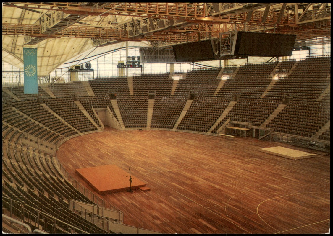 vergrößern: Bildseite historische Ansichtskarte von 1972: Olympiapark Sporthalle Indoor Sports Hall Olympiahalle:: Milbertshofen-München
