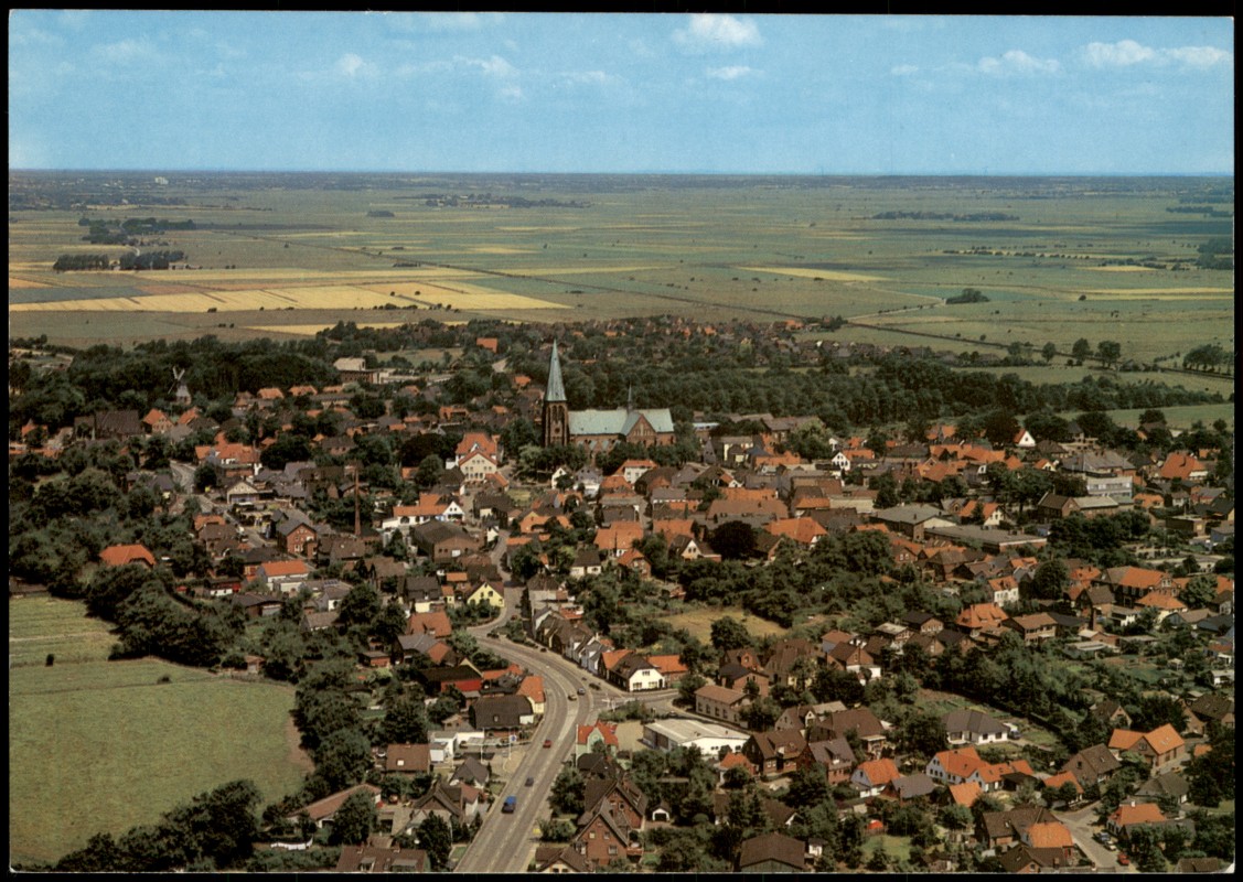zoom: Image side vintage Postcard from 1990: Ortskern mit Kirche:: Meldorf