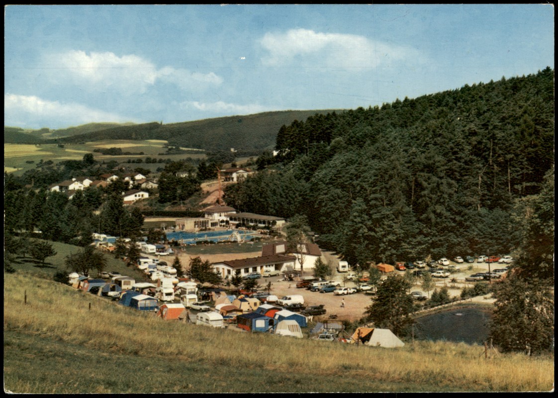 zoom: Image side vintage Postcard from 1970: Campingplatz und Schwimmbad Erholungszentrum Odenwald:: Michelstadt