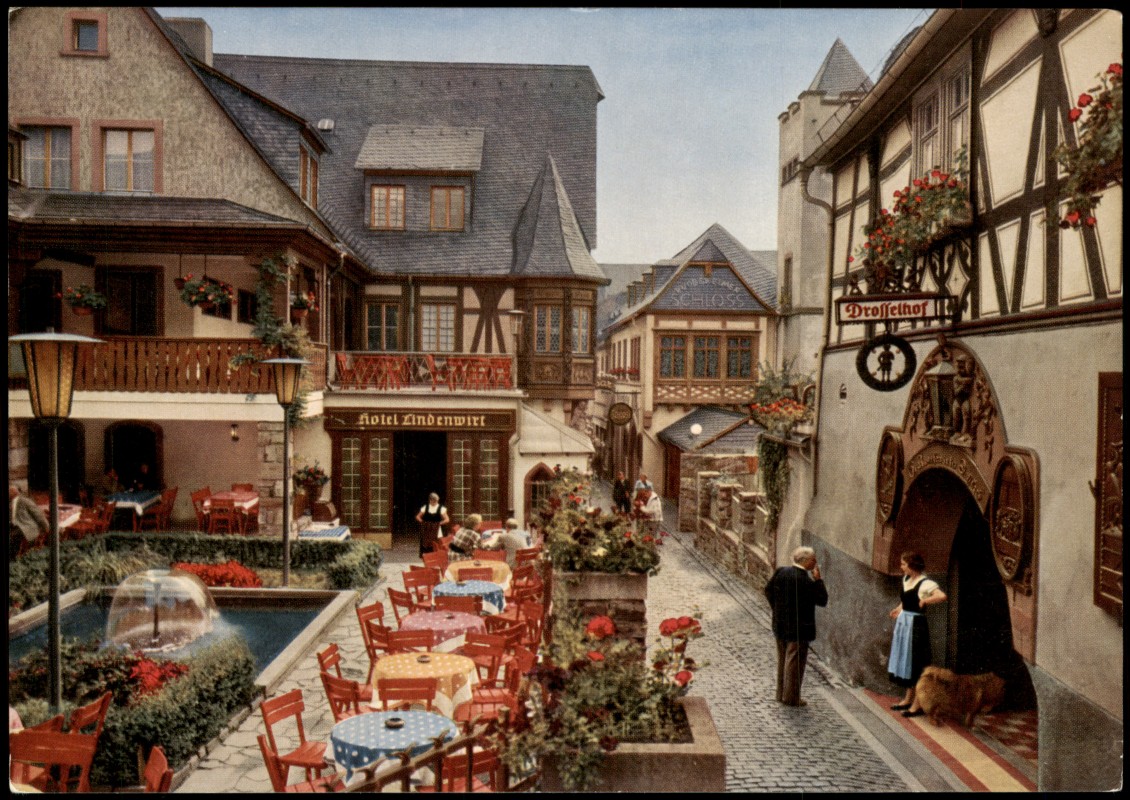 vergrößern: Bildseite historische Ansichtskarte von 1970: Drosselgasse, Drosselhof, Hotel Lindenwirt:: Rüdesheim (Rhein)