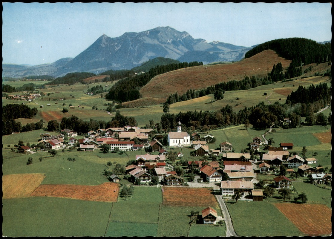 vergrößern: Bildseite historische Ansichtskarte von 1975: Luftbild Luftaufnahme:: Schöllang (Oberallgäu)