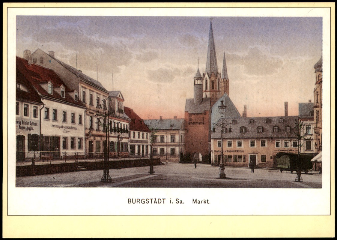 zoom: Image side vintage Postcard from 2010: Markt mit Stadtkirche:: Burgstädt