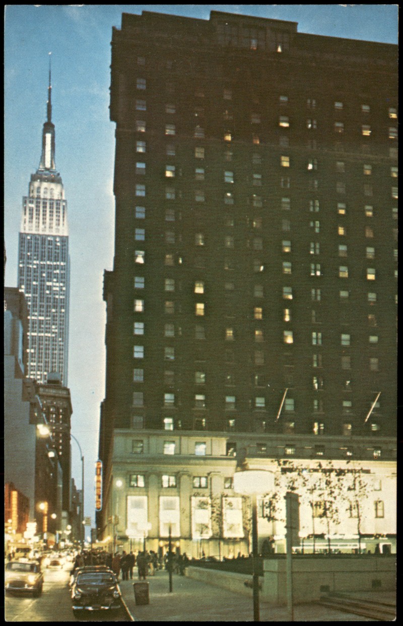 vergrößern: Bildseite historische Ansichtskarte von 1955: Statler Hilton Hotel at Madison Square Garden Manhattan:: New York City