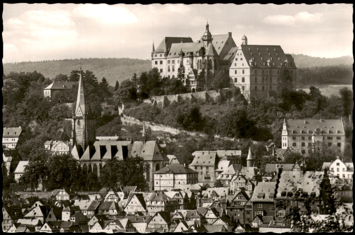 vergrößern: Bildseite historische Ansichtskarte von 1955: Schloss Panorama Gesamtansicht:: Marburg an der Lahn