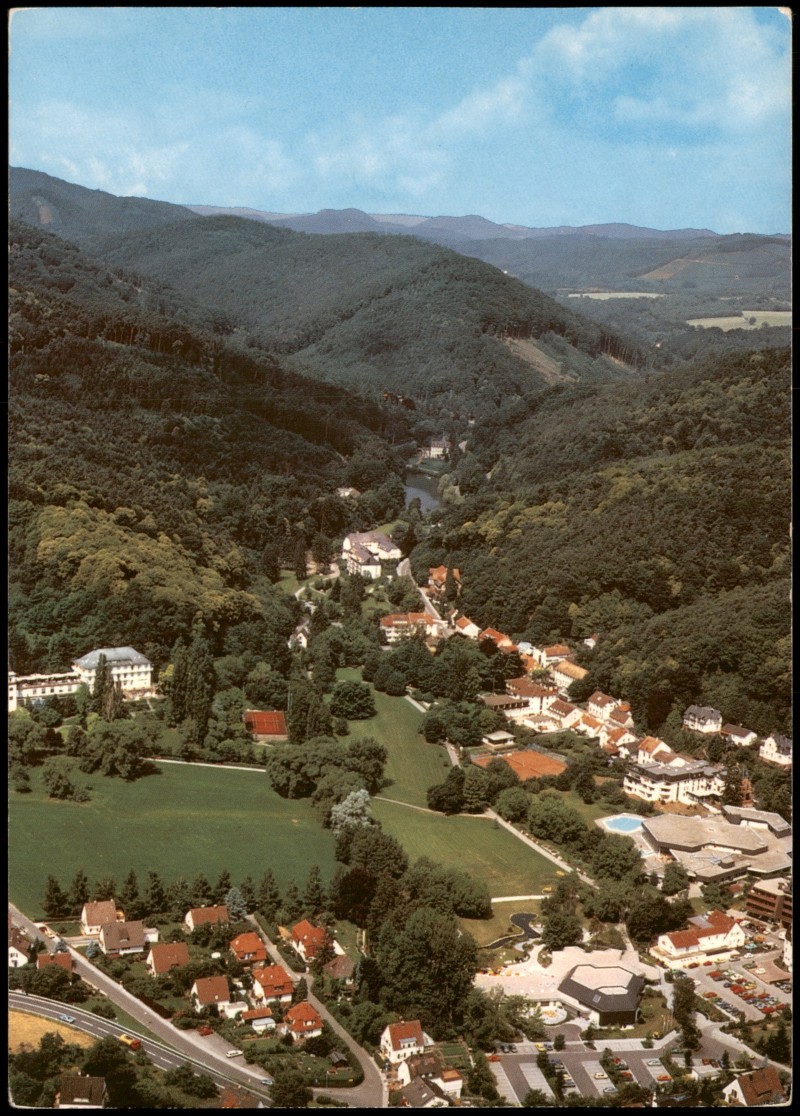 vergrößern: Bildseite historische Ansichtskarte von 1980: Luftbild Luftaufnahme:: Bergzabern