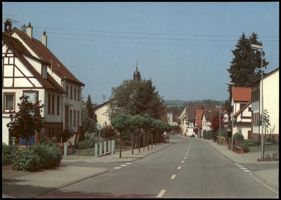vergrößern: Bildseite historische Ansichtskarte von 1980: Straßen Partie in Aglasterhausen:: Aglasterhausen