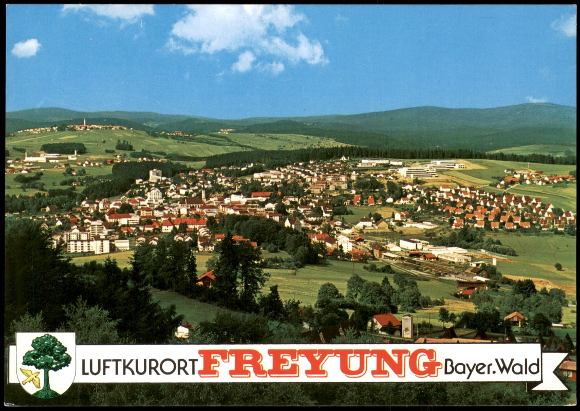 zoom: Image side vintage Postcard from 1990: Panorama-Ansicht:: Freyung