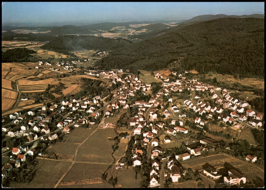 zoom: Image side vintage Postcard from 1985: Luftaufnahme Bad Endbach mit Kneipp-Heilbad:: Bad Endbach