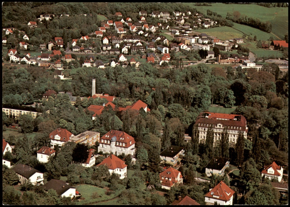 vergrößern: Bildseite historische Ansichtskarte von 1985: Luftansicht von Bad Eilsen:: Bad Eilsen