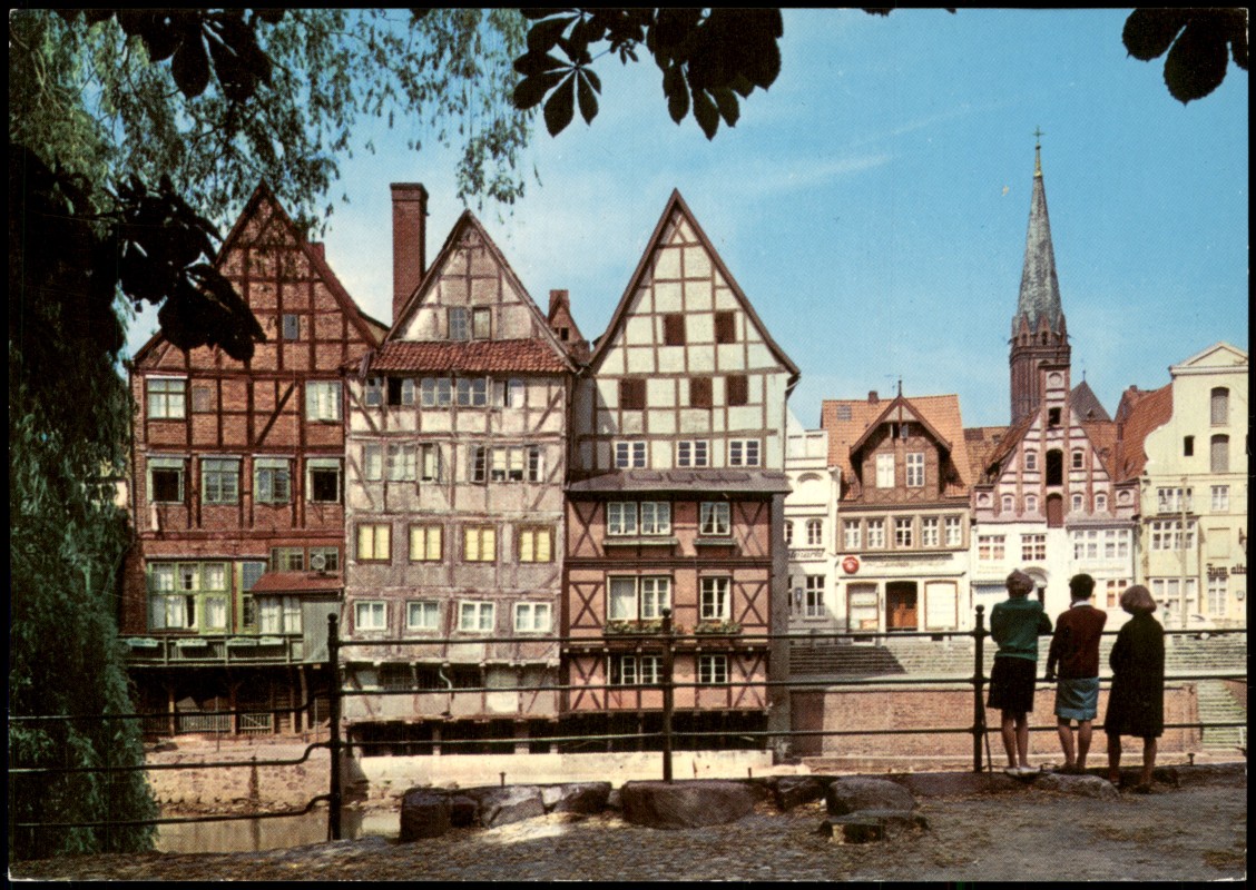vergrößern: Bildseite historische Ansichtskarte von 1970: Fachwerkhäuser an der Ilmenau:: Lüneburg