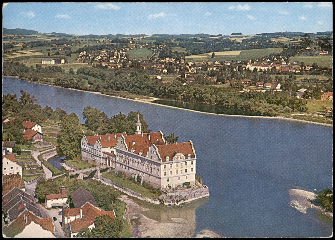 zoom: Image side vintage Postcard from 1969: Luftbild:: Neuhaus am Inn