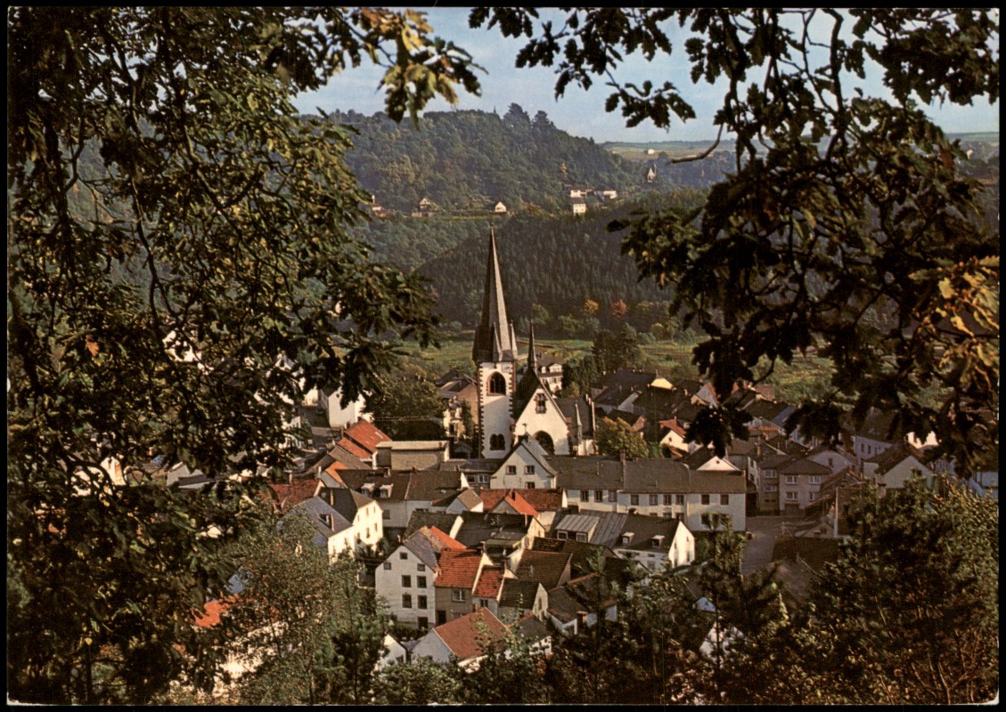 zoom: Image side vintage Postcard from 1970: Schloss Erholungsort Malberg in der Südeifel:: Malberg (Eifel)