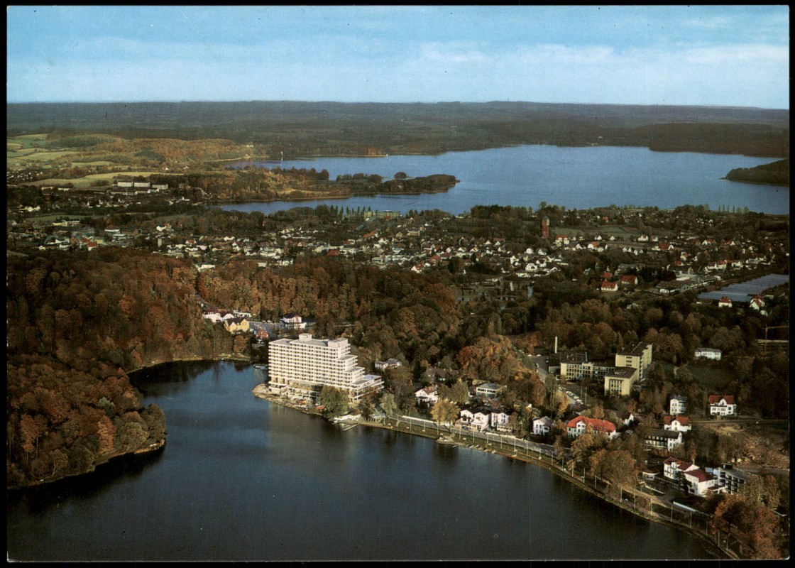 zoom: Image side vintage Postcard from 1980: Panorama Ansichten Malente-Gremsmühlen Kneippheilbad - Luftkurort:: Bad Malente-Gremsmühlen-Malente