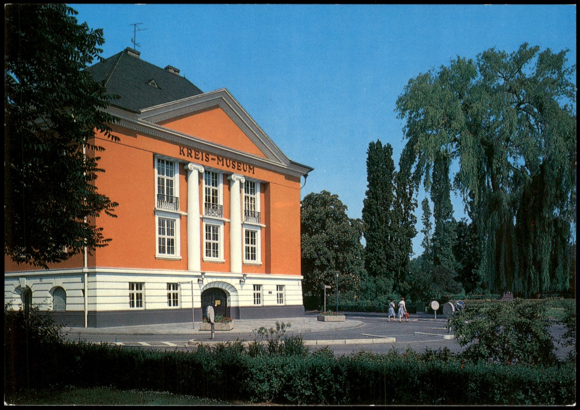 zoom: Image side vintage Postcard from 1980: NEUWIED Kreismuseum Stadtansichten:: Neuwied (Rhein)