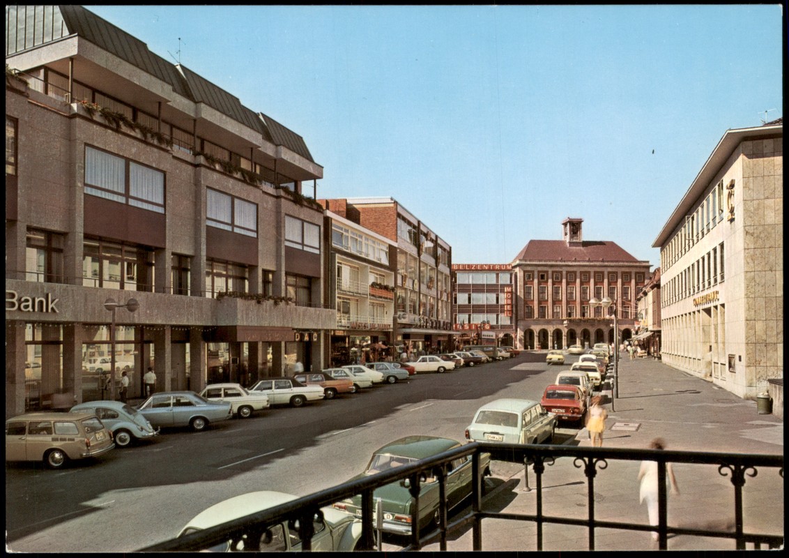 zoom: Image side vintage Postcard from 1975: Ansicht Markt mit Rathaus:: Neuss