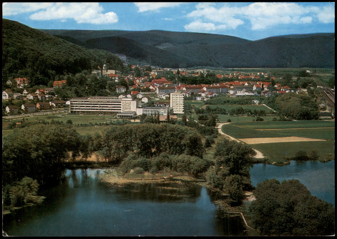 zoom: Image side vintage Postcard from 1988: Luftansicht Bad Sooden-Allendorf, Blick auf die Werra & Sanatorium Balzerborn:: Bad Sooden-Bad Sooden-Allendorf