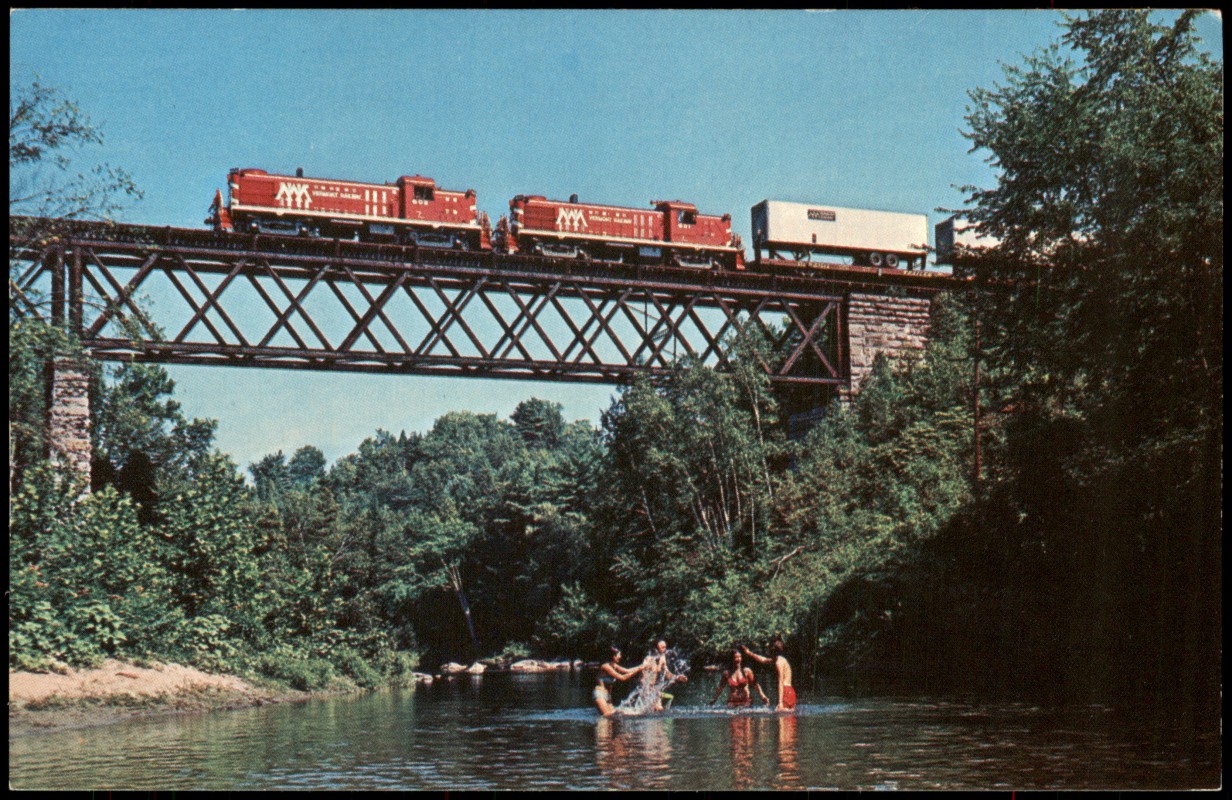 zoom: Image side vintage Postcard from 1979: Eisenbahn Zug Lokomotive VERMONT RAILWAY 601 & 602 Railroad USA::