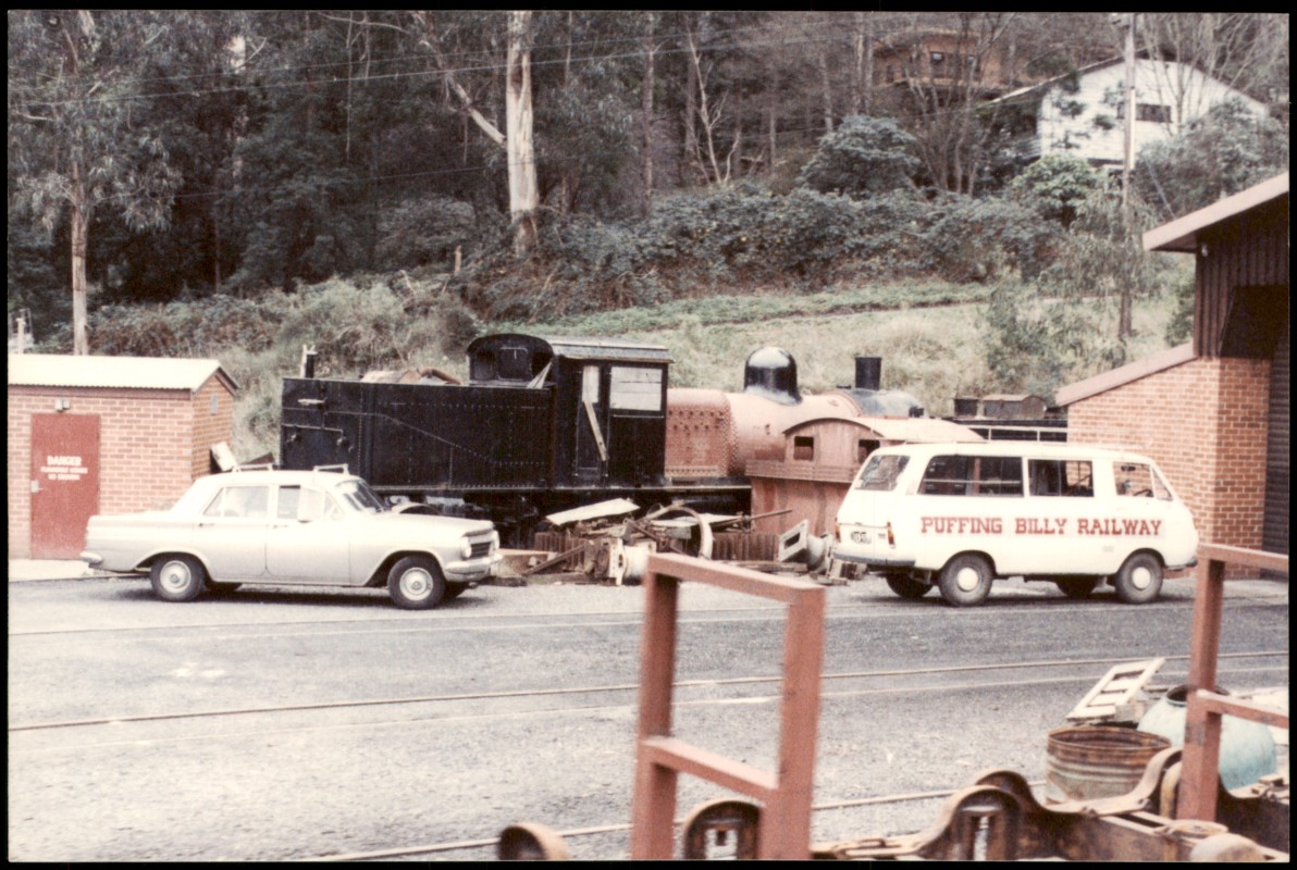 vergrößern: Bildseite historische Ansichtskarte von 1990: PUFFING BILLY RAILWAY Dampflokomotive Dampflokomotive::