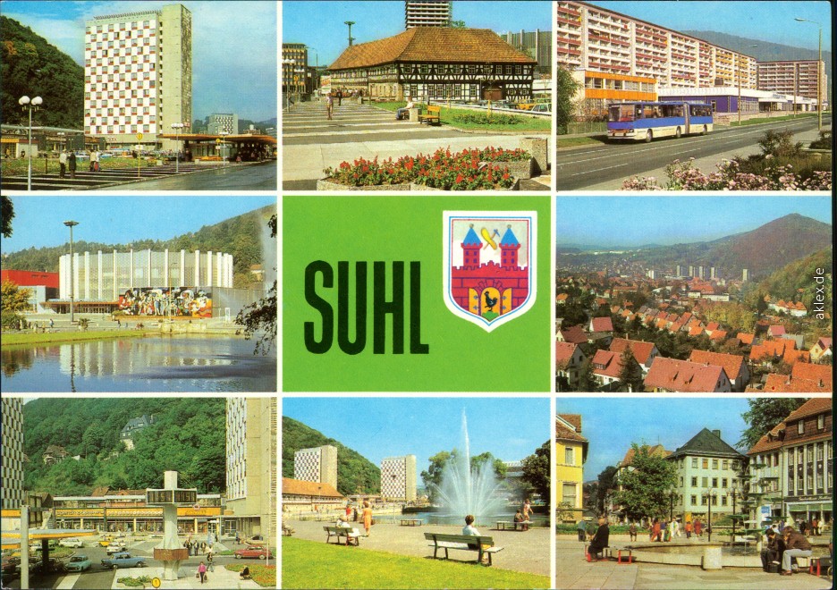 vergrößern: Bildseite historische Ansichtskarte von 1980: Wilhelm-Pieck-Straße, Waffenmuseum, Straße der Deutsch-Sowjetischen Freundschaft, Stadthalle der Freundschaft, Blick vom Döllberg, Digitaluhr, Waffenmuseum und Hochhäuser, Steinweg:: Suhl