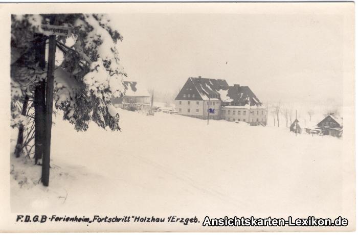 vintage Postcard from 1952: FDGB Erholungsheim Fortschritt im Winter:: 