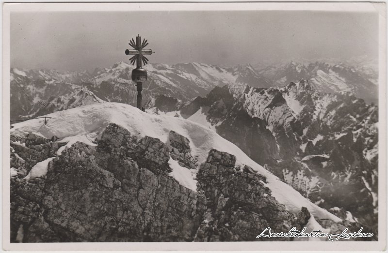 vintage Postcard from 1934: Blick von der Gipfelstation auf den Ostgipfel und die Stubaier Berge:: Grainau