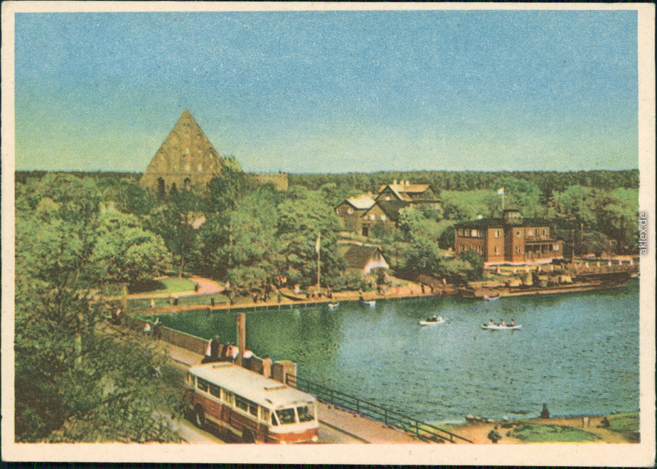 vintage Postcard from 1960: Brücke mit Reisebus im Vordergrund:: Tallinn