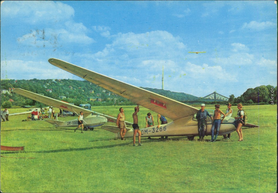 vintage Postcard from 1975: Segelfluggelände der GST - auf den Elbwiesen:: Dresden