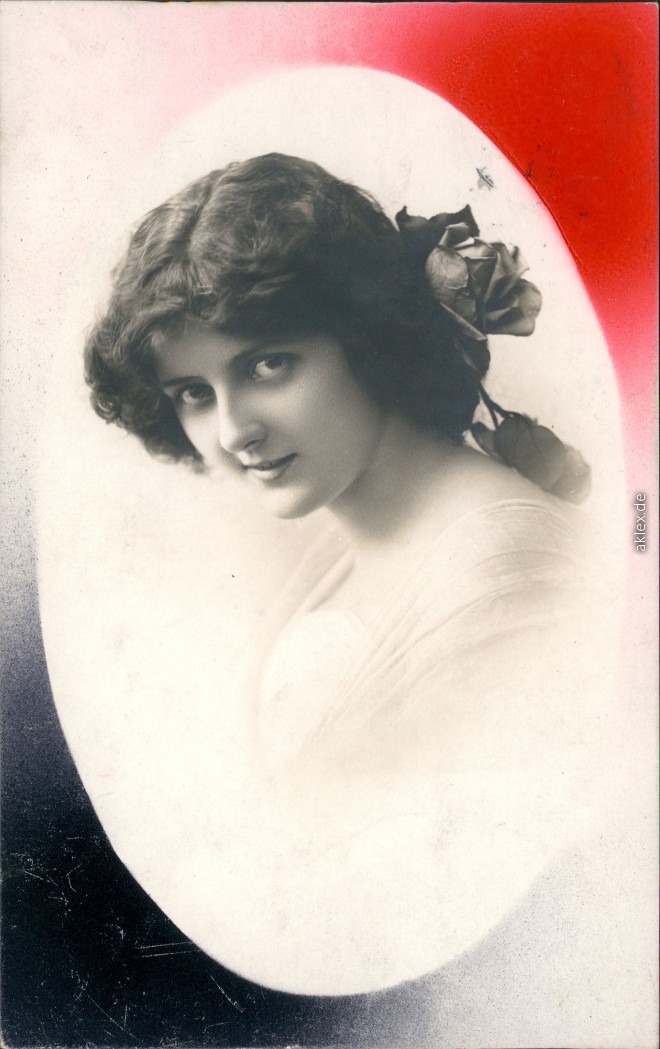 vintage Postcard from 1915: Patriotika Kaiserreich Frau mit Rose im Haar:: 