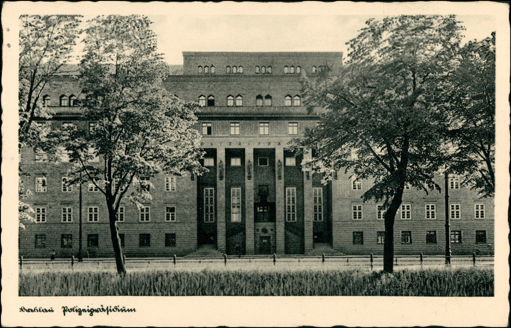https://imgl.aklex.de/18/15afaadb573d70.jpg