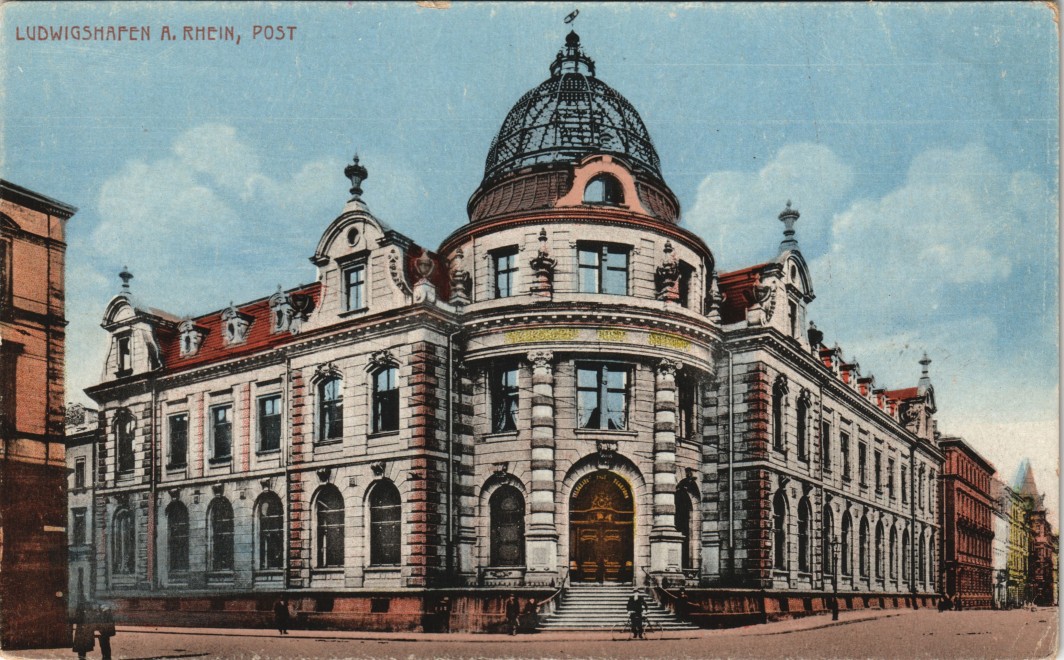 vintage Postcard from 1910: Strassen Partie an der Post Postgebäude:: Ludwigshafen