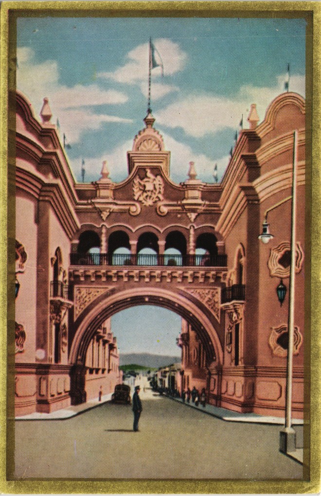 vintage Postcard from 1970: Edificio de Correos Guatemala:: Guatemala Allgemein
