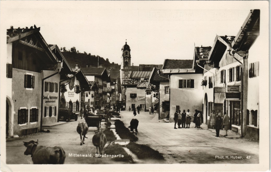 vintage Postcard from 1930: Strassen Ansicht Echtfoto-AK H. Huber:: Mittenwald