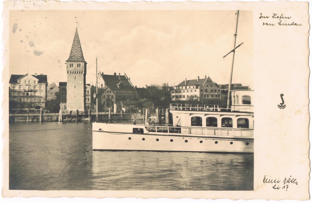 vintage Postcard from 1935: Hafen, einfahrendes Passagierschiff:: Lindau (Bodensee)