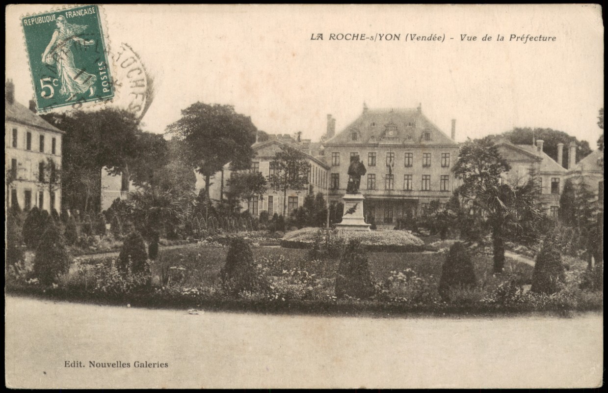 vintage Postcard from 1919: Ortsansicht, Vue de la Préfecture:: La Roche-sur-Yon