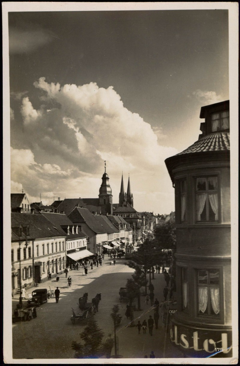 vintage Postcard from 1938: Schloßstraße , Geschäfte - Straßenbahn:: Pirmasens