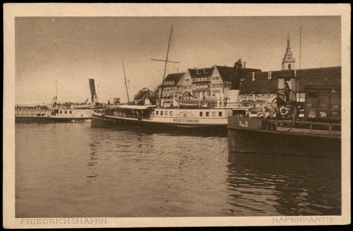 Hafenbahnhof Hafen mit Bodensee Schiff WÜRTTEMBERG Friedrichshafen
